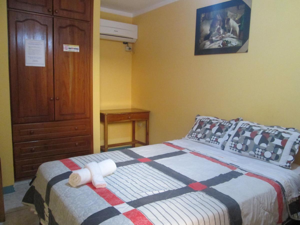 Hostal Leon Dormido Puerto Baquerizo Moreno Eksteriør billede