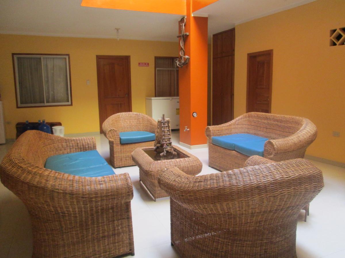 Hostal Leon Dormido Puerto Baquerizo Moreno Eksteriør billede