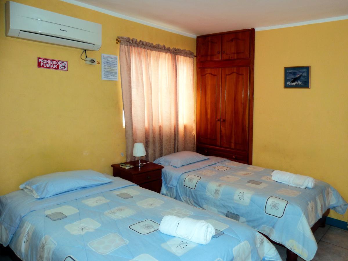Hostal Leon Dormido Puerto Baquerizo Moreno Eksteriør billede